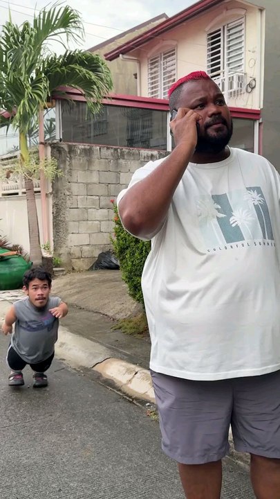 BABY  GIANT