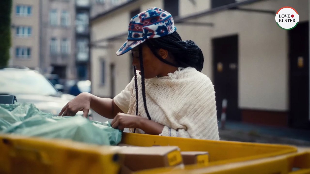 कंगाल ya crorepati, kya hai is बहरूपिये ka asli chehra _ Insta Empire _ Pocket FM