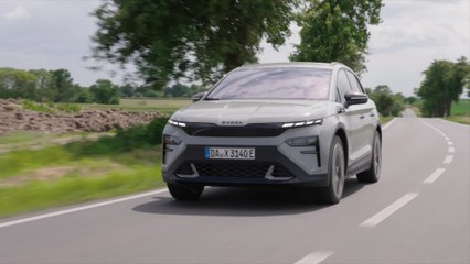The new Škoda Elroq RS in Grey Driving Video