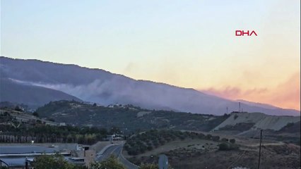 Hatay’da yangının 2. günü: Mahalleler boşaltıldı, bin 800 kişi tahliye edildi, alevlerle mücadele sabaha kadar sürdü