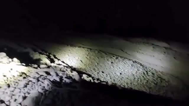 Belluno, la frana che ha invaso la statale Alemagna: il video della colata di detriti che scorre come lava