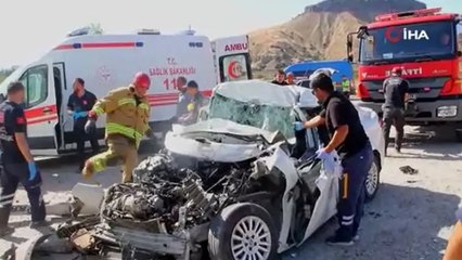 Kula’da otomobil park halindeki tıra arkadan böyle çarptı: Baba ve üç çocuğu hayatını kaybetti