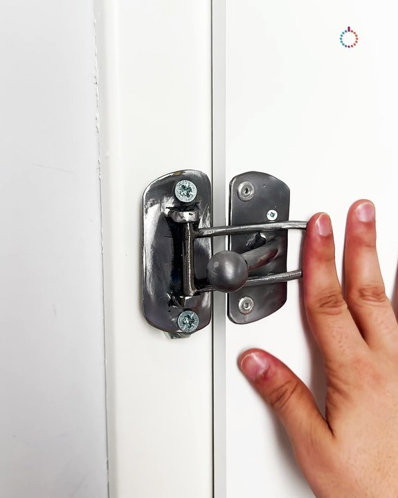 How to open a door without a key 🔑
