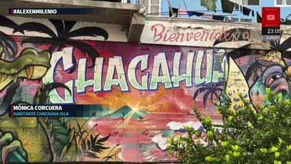 Turistas apoyan a comunidad de Chacahua tras devastación por huracán 'Erick'