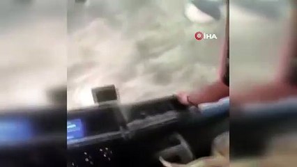 Alevler içinde kalan yangın savaşçılarının kabus dolu anları kamerada