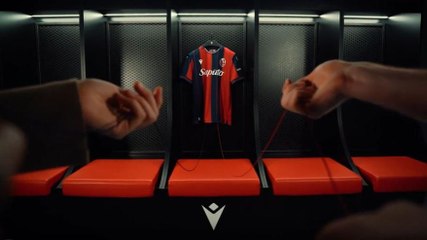 Bologna, la nuova maglia con la coccarda della Coppa Italia