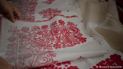 Romania: Ethnic Hungarian embroiderers take on fashion brand