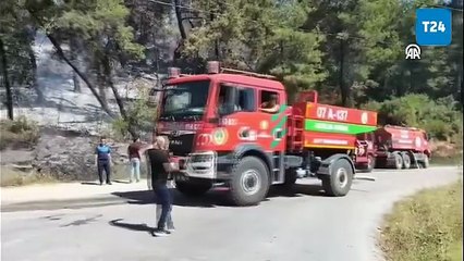 Antalya Manavgat'ta çıkan orman yangınına müdahale ediliyor
