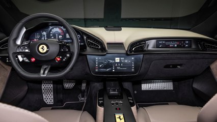 Así es el interior del Ferrari Amalfi