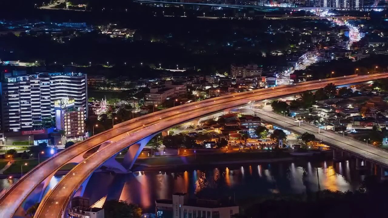 Night And The City - Chopin Nocturne In E Flat Major Opus 9 No.2