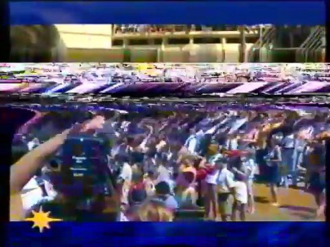 Johnny Hallyday – Portrait intime & photos de vacances (TF1, 16 août 1999)