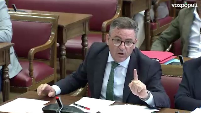 ¿La presidenta le llama a usted para que solucione un problema con los cheques comida de la señora Jésica Rodríguez?