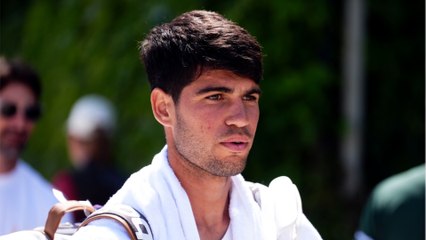 GALA VIDEO - Carlos Alcaraz : en plein match à Wimbledon, il vole au secours d’une spectatrice victime d’un malaise
