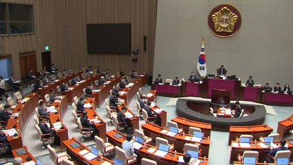 여야 추경 공방..."빚 내서 잔치" "빚 타령 답답" / YTN