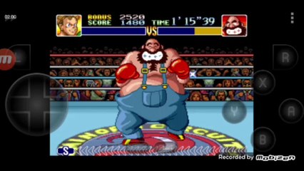 Super Punch-Out!! Little Mac vs Bear Hugger Little Mac é derrotado por Bear Hugger