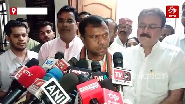 टॉर्च जलाकर पीसीसी अध्यक्ष ने ली बैठक, जानिए क्यों