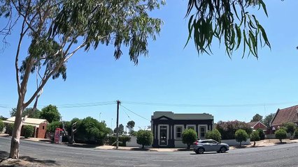 Unexpected Beauty in the Aussie Outback 🌾 🚗 Rupanyup to Sheep Hills