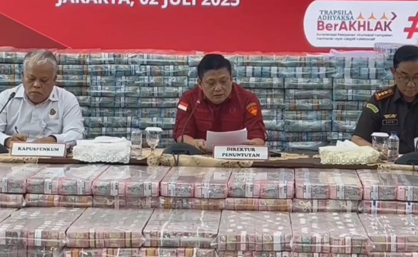 Kejagung Pamerkan Uang Rp1,3 Triliun Terkait Kasus Suap CPO
