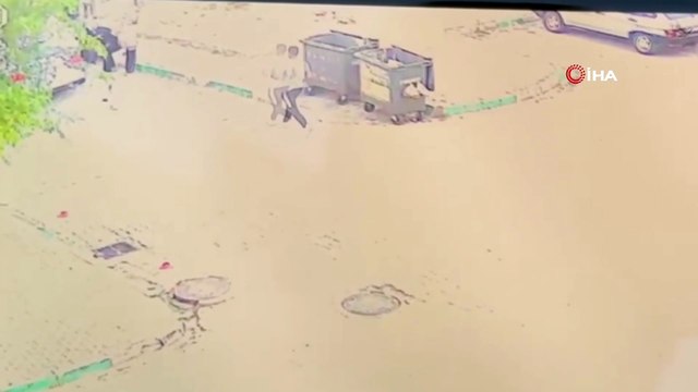 Scootera binen çocuğun üzerinden otomobil geçti