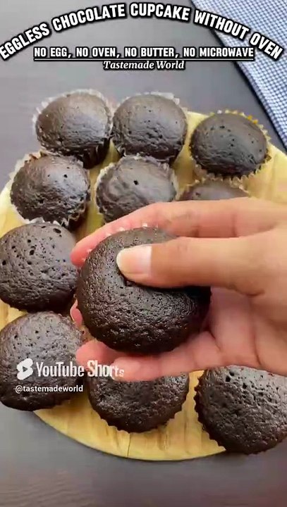 Easy Eggless Chocolate cupcake recipe without oven #shorts #cupcake #chocolatecupcake #egglesscake