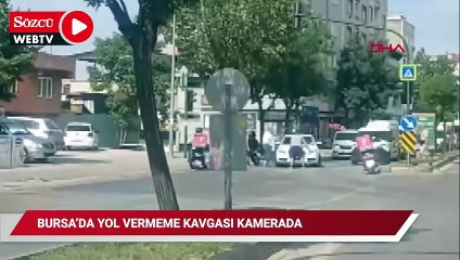 Otomobilini üzerine sürdüğü motosikletli silecekleri kırdı
