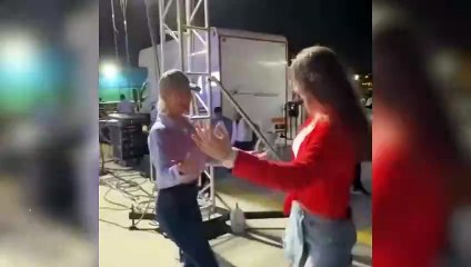 Ece Erken aileye girdi! Sinan Akçıl'ın kardeşiyle dans etti