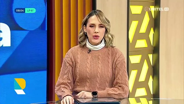Aparatoso accidente: Un trufi choca por alcance un camión que transportaba caña