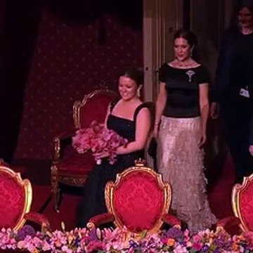 تاج مرصع بالفيروز والألماس ووسام ملكي تاريخي يزينان الأميرة إيزابيلا في عيد ميلادها