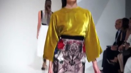 حسين بظاظا يقدم في فاشن فوروود عرضاً غنياً بالأنماط الهندسية