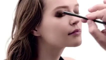 هكذا تحصلين على إطلالة Hypnose Iconique الجريئة