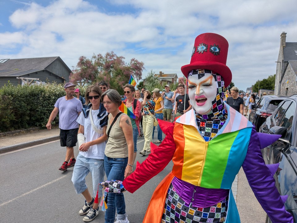 Première marche des fiertés rurales de la Manche