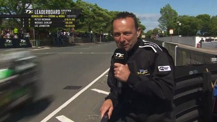 Isle Of Man TT - On to his last lap, @M_Dunlop3 is half a second behind leader @peterhickman60.