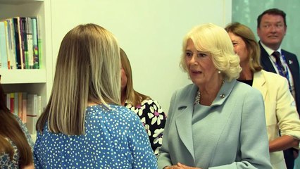Queen visits cancer centre in Fife