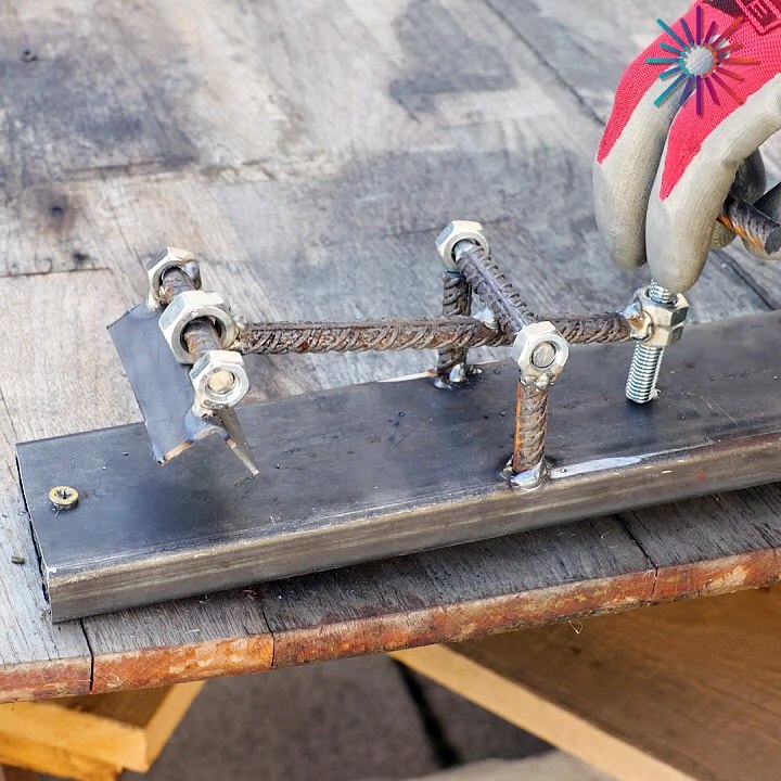 Simple jig for precise pipe positioning