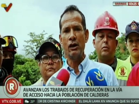 Barinas | Avanzan los trabajos de recuperación vial en la parroquia Calderas