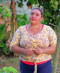 No queria que su amiga le construyera la casa a su madre primero por que queria mudarse con ella