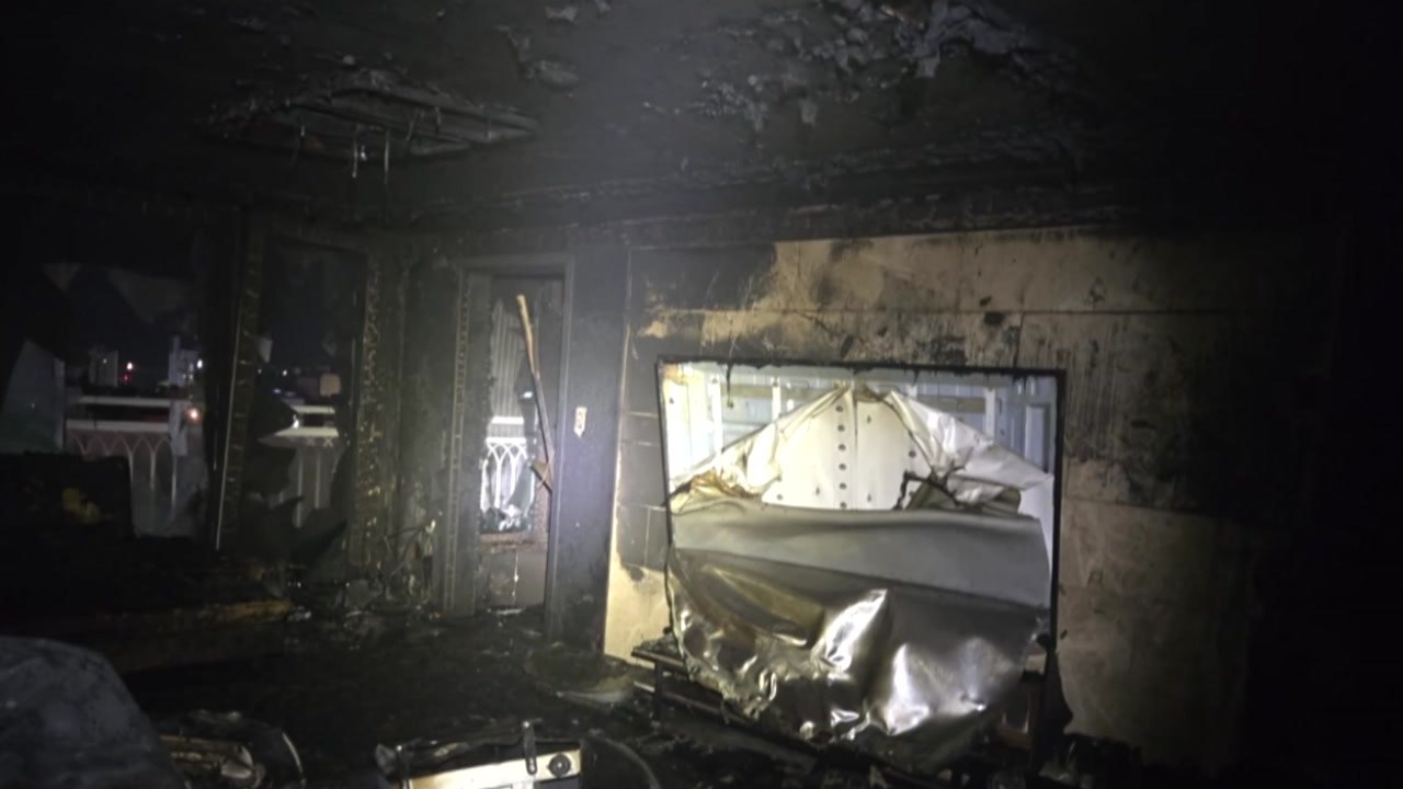 부산 기장군 아파트 화재로 7살·11살 자매 숨져 / YTN