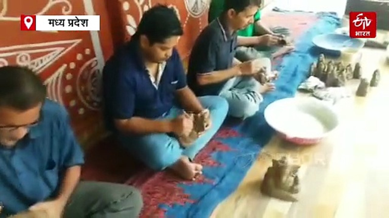 भीख मांगने वाले हाथों से हुनर का श्रीगणेश, इको फ्रेंडली मूर्तियों बना संवार रहे भविष्य