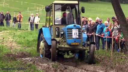 Festival du Tracteur : Courses Épiques dans la Boue ! 🚜💥 #FestivalDuTracteur #CourseDeTracteurs #TracteurDansLaBoue