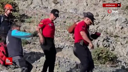 Erzincan'da paraşütçü Keşiş Dağları’na zorunlu iniş yaptı