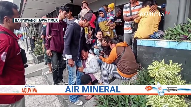 Pecah! Tangis Histeris Keluarga Korban Kapal Feri Tenggelam di Selat Bali