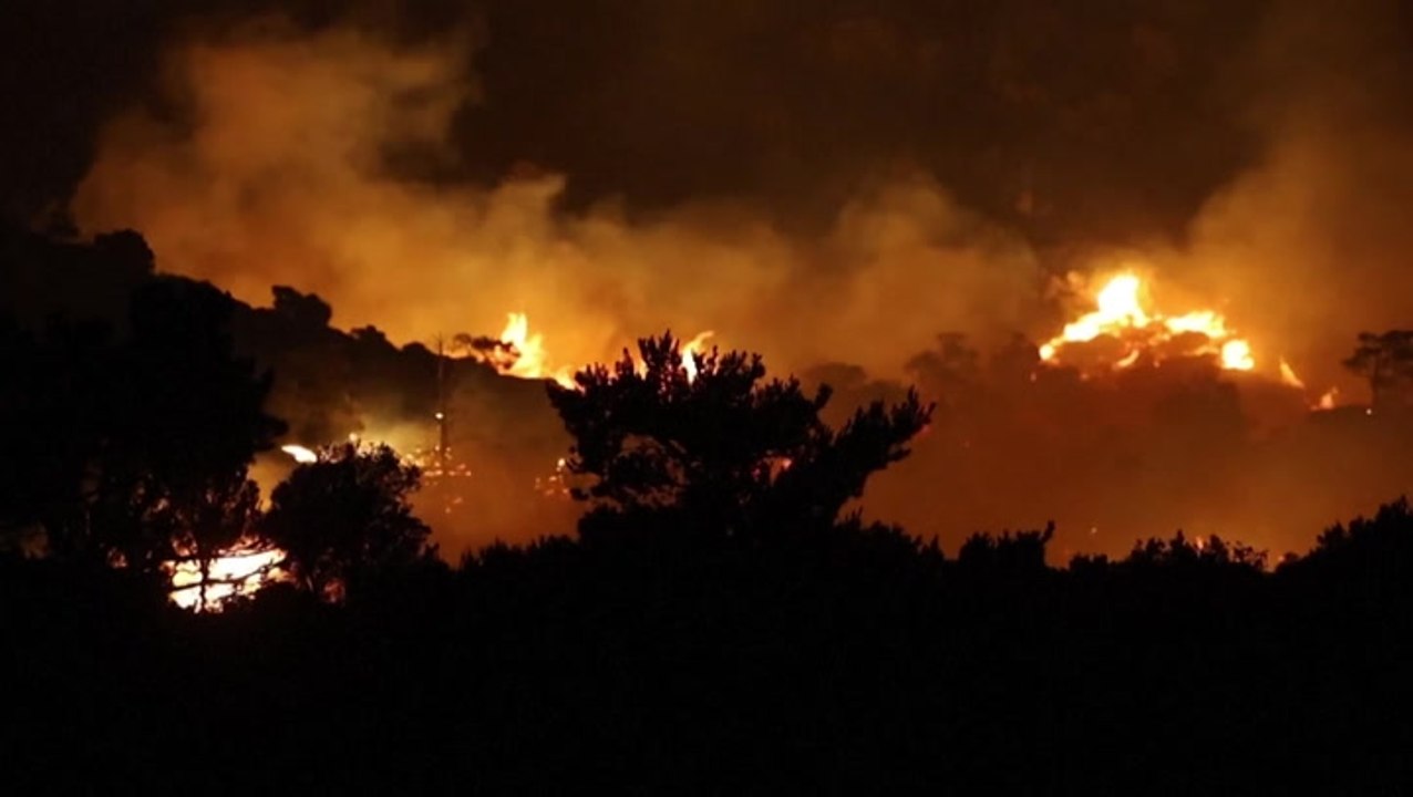 Firefighters battle raging wildfire on Greek island of Crete