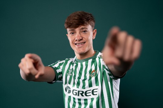 El padre de Jesús Rodríguez decepcionado con el Betis tras su fichaje por el Como: La sensación que tengo es que pudo hacer más