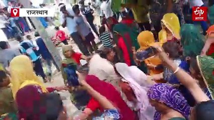 ट्रैक्टर- ट्रॉली ने युवक को कुचला, ग्रामीणों ने शव रखकर किया प्रदर्शन, पुलिस के साथ मारपीट