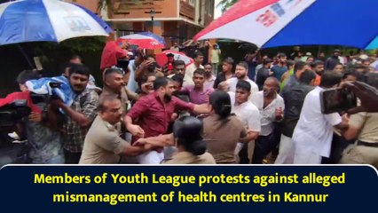 Members of Youth League protests against alleged mismanagement of health centres in Kannur