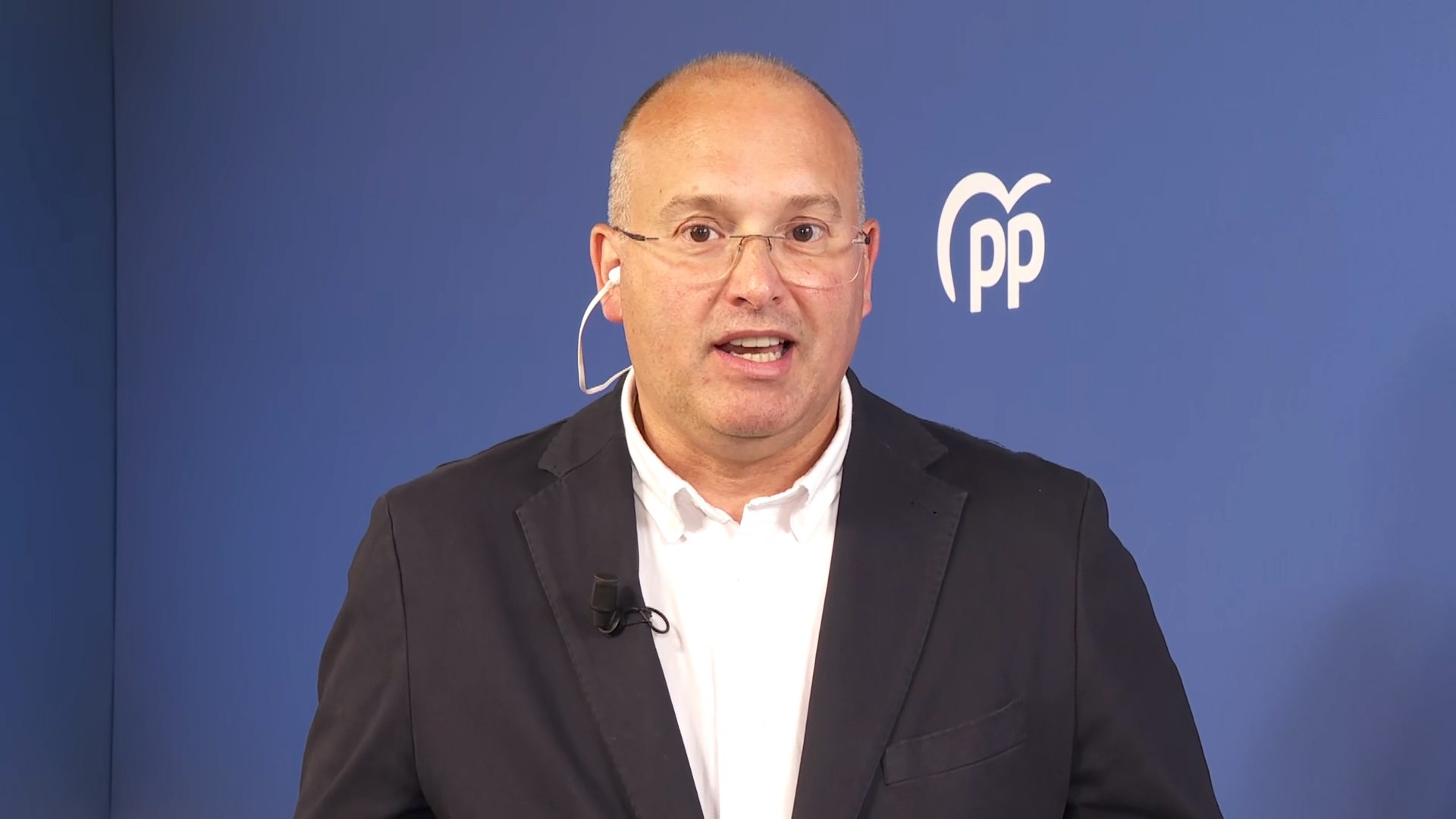 Miguel Tellado pide elecciones: "El clan del Peugeot ha sufrido un siniestro total"