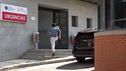 José Luis Martínez-Almeida entra corriendo al hospital antes del nacimiento del su hijo