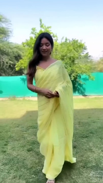 Beautiful Yellow Saree – A Lovely Choice for Your Wardrobe 🌼💛