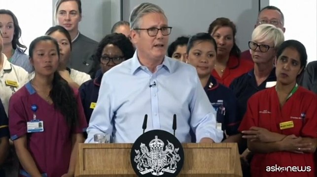 Keir Starmer: la ministra Reeves ha tutta la mia fiducia