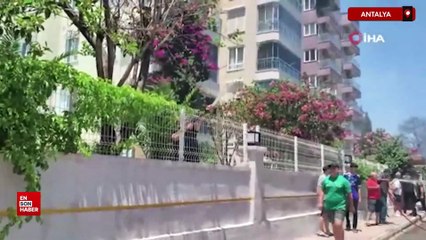 Antalya'da orman yangınından etkilenen evin balkonuna TOMA müdahalesi